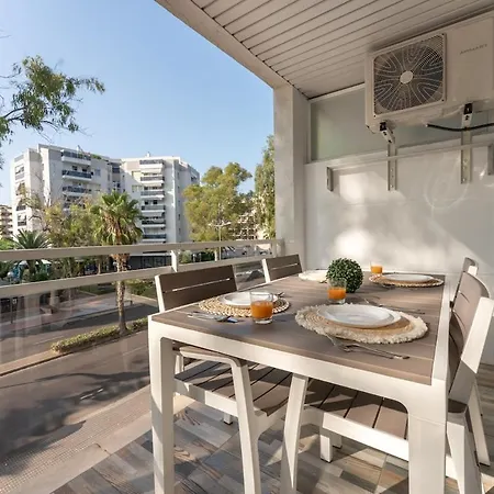 Salouroyalcenterpoolrelax2bedportaventuraaa12 Apartment Salou