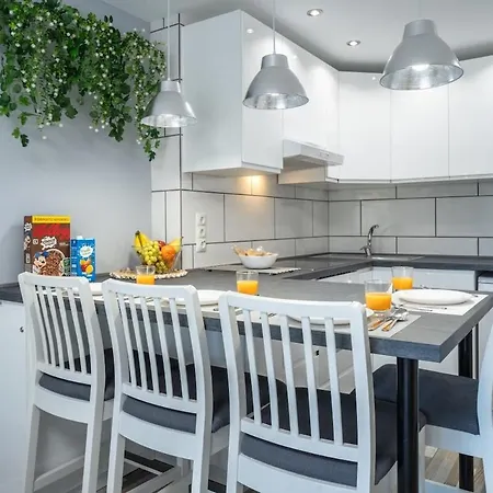 Apartment Salouroyalcenterpoolrelax2bedportaventuraaa12 *